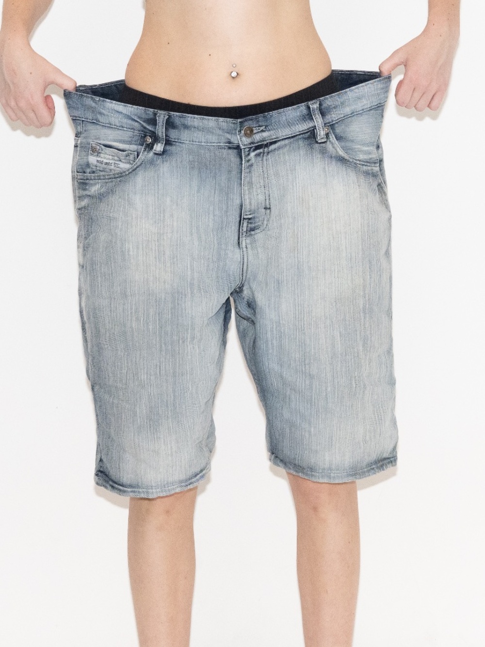 Ecko Unltd denim shorts low rise light wash size 38 cotton